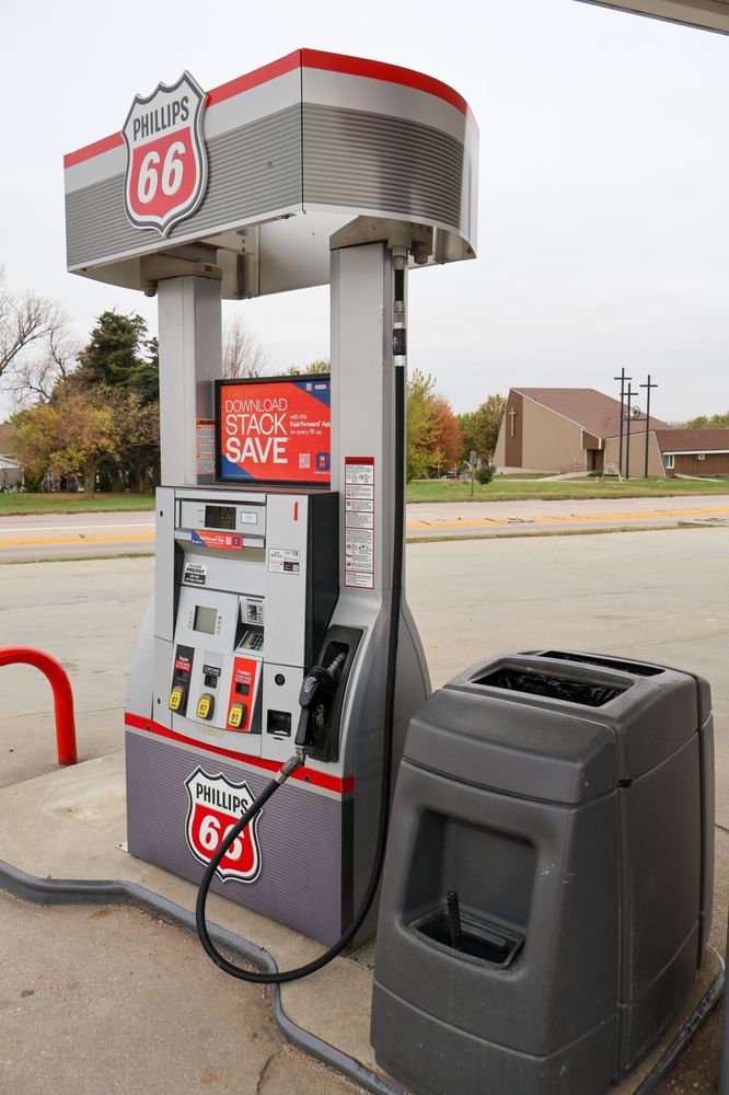 Uehling Gas N Go Logo