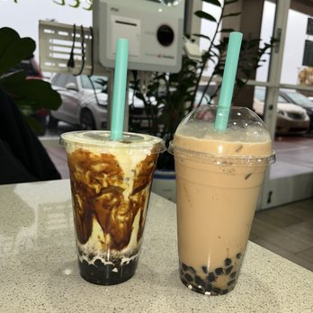 The Sweet Spot - Matcha tiger milk tea (Left) & Lavender milk tea (right) - Coffee & Tea Near Me - Las Vegas, Nevada