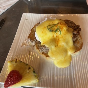 Moena Café - Kalua benedict - Cafes Near Me - Honolulu, Hawaii Moena Café - Kalua benedict - Cafes Near Me - Honolulu, Hawaii