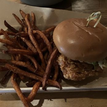 Rek'-Lis Brewing - Asian chicken sandwich with sweet potato fries - Brewpubs Near Me - Bethlehem, New Hampshire