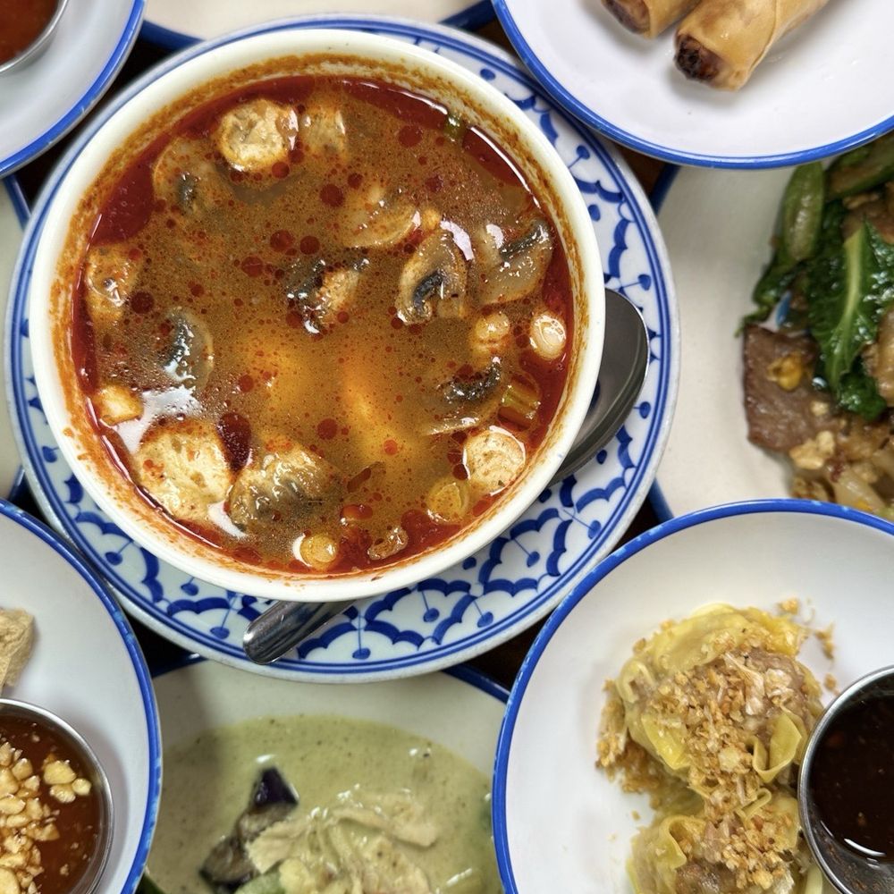 Pochana Thai Kitchen - Thai Near Me - Astoria, New York