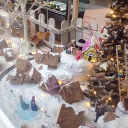 Ooh Lou lou - Window display