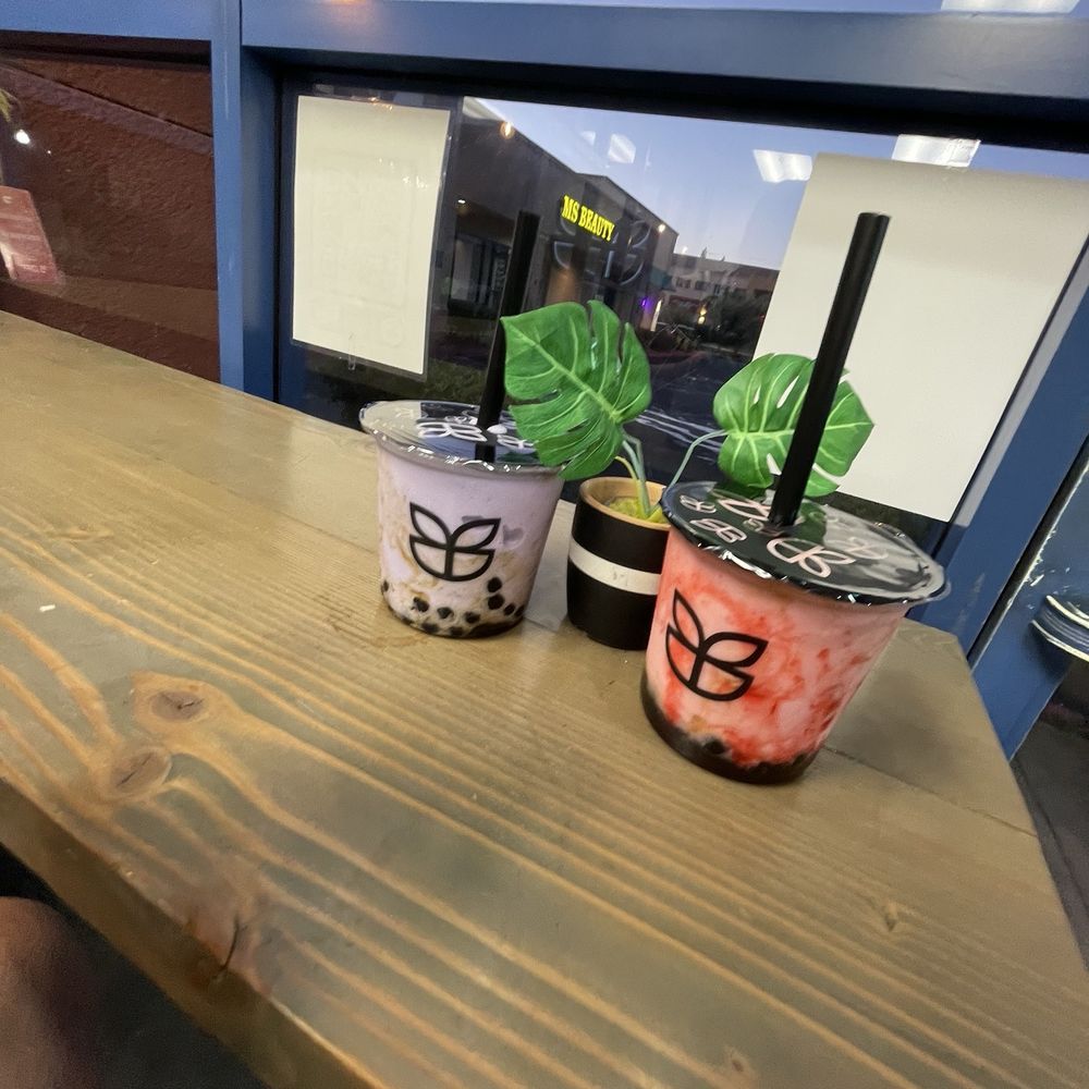 Boba Break Tea House - Taro Milk Icee and Strawberry Milk Icee - Bubble Tea Near Me - Chino, California Boba Break Tea House - Taro Milk Icee and Strawberry Milk Icee - Bubble Tea Near Me - Chino, California