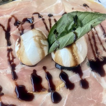 Trattoria Da Mino - Burrata e Prosciutto - Italian Near Me - Venice, Florida Trattoria Da Mino - Burrata e Prosciutto - Italian Near Me - Venice, Florida