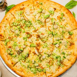 Vittoria pasta & pizza Co - Bianca-Alfredo-Pizza
