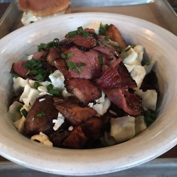 Le Chic Shack - The classic poutine with smoked meat - Burgers Near Me - Quebec City, Quebec Le Chic Shack - The classic poutine with smoked meat - Burgers Near Me - Quebec City, Quebec