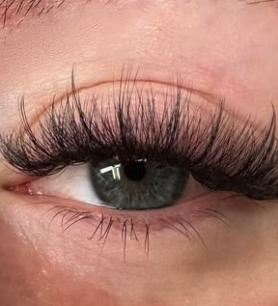 Eyelash Service - My mission as a solo esthetician in Portland, Oregon is to positively impact individuals' lives by helping them feel beautiful both inside and out. I truly enjoy all the services I provide but especially Anti Aging Facials, Microdermabrasion and Hydra Facials, as well as full body and Brazillian waxing, and Lashes! Let me help you align your inner beauty with your outer beauty!