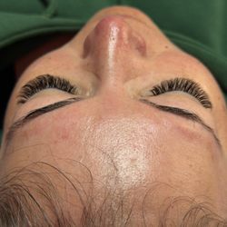 Volume lash extension fill completed!