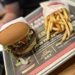 Hurricane Grill & Wings - Western burger with skinny fries