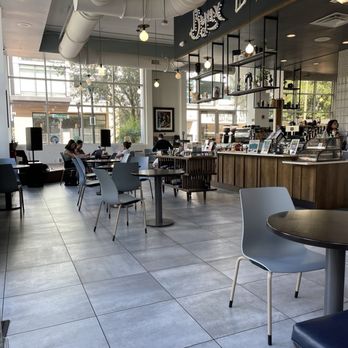 Bynx - Seating area - Coffee & Tea Near Me - Orlando, Florida Bynx - Seating area - Coffee & Tea Near Me - Orlando, Florida