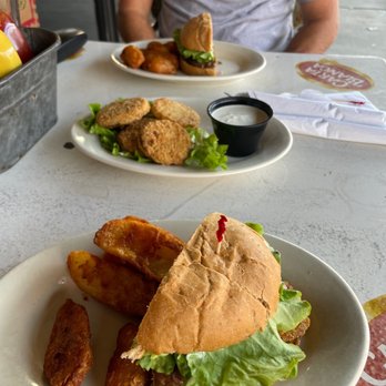 Phoenix Saloon - Bars Near Me - New Braunfels, Texas