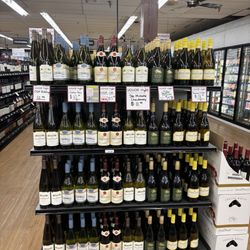 Liquor Hub - End caps with popular brands