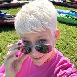 Virtual Essense Hair Design - Great new pixie cut thanks to Stephanie!