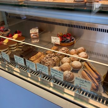 Patisserie 27 - a variety of pastries on display - Bakeries Near Me - Toronto, Ontario Patisserie 27 - a variety of pastries on display - Bakeries Near Me - Toronto, Ontario