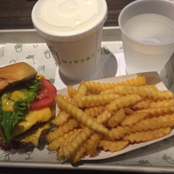 Shake Shack Harvard Square - Burgers Near Me - Cambridge, Massachusetts