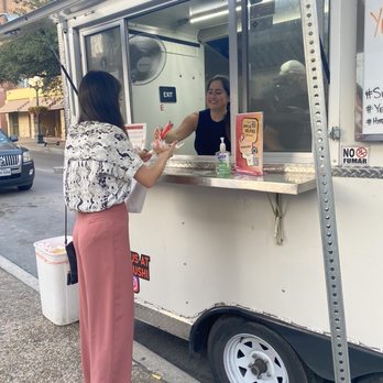 Crusin Sushi - Ordering - Food Trucks Near Me