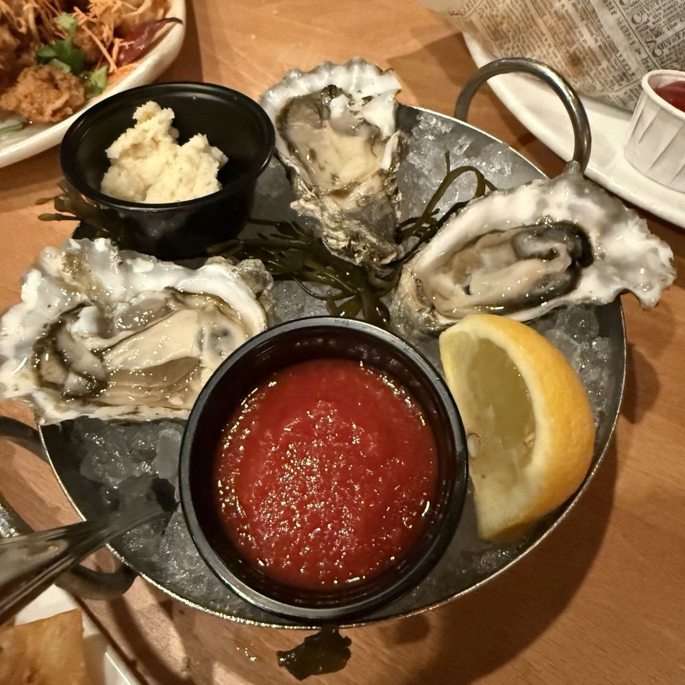 MB Grille - Raw oysters - New American Near Me - Simi Valley, California MB Grille - Raw oysters - New American Near Me - Simi Valley, California