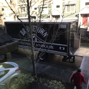 Bridgetown Moving & Storage - Unloading at the new home. - Movers Near Me - Portland, Oregon