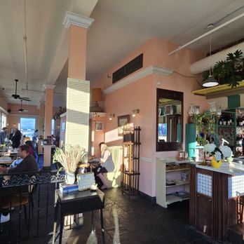 Chez Lafayette - Cajun/Creole Near Me - Tacoma, Washington