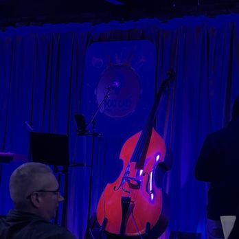 Scat Cat's Club - Lounge - Upright Bass  just before they got started - Themed Cafes Near Me - Lake Buena Vista, Florida