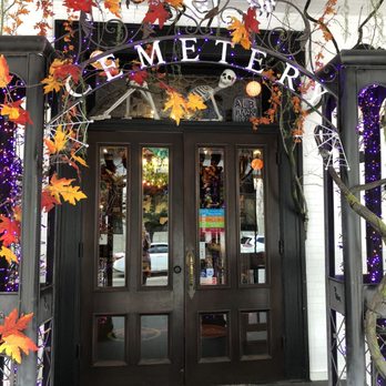 Sweet Pete's Candy - Decorated for Fall - Candy Stores Near Me - Jacksonville, Florida Sweet Pete's Candy - Decorated for Fall - Candy Stores Near Me - Jacksonville, Florida