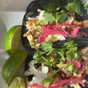Splashes Restaurant - Mahi Mahi Fish Tacos - New American Near Me - Laguna Beach, California Splashes Restaurant - Mahi Mahi Fish Tacos - New American Near Me - Laguna Beach, California
