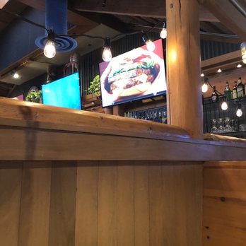 Islands Restaurant - Burgers Near Me - Avondale, Arizona