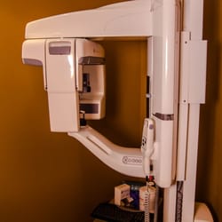 Laguna Surgical & Cosmetic Specialists - X Ray machine