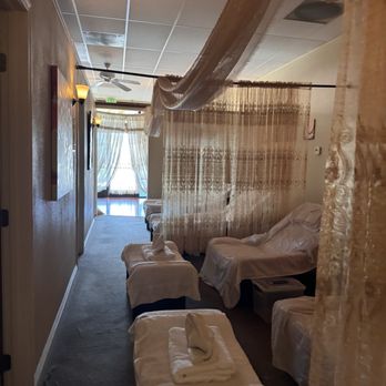 Happy Feet Reflexology - Foot massage chairs - Massage Near Me - Rancho Mirage, California
