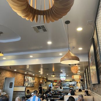 Ghien Mi Go - inside - Noodles Near Me - Westminster, California