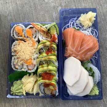Kibo Sushi House - Spicy scallop roll, small green dragon roll, salmon sashimi, butterfish sashimi. - Japanese Near Me - Oakville, Ontario Kibo Sushi House - Spicy scallop roll, small green dragon roll, salmon sashimi, butterfish sashimi. - Japanese Near Me - Oakville, Ontario