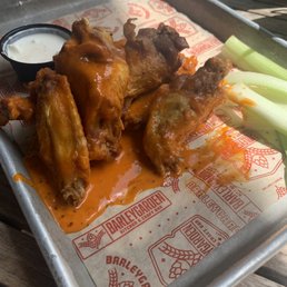 Chicken Wings ($12) Chicken Wings ($12)