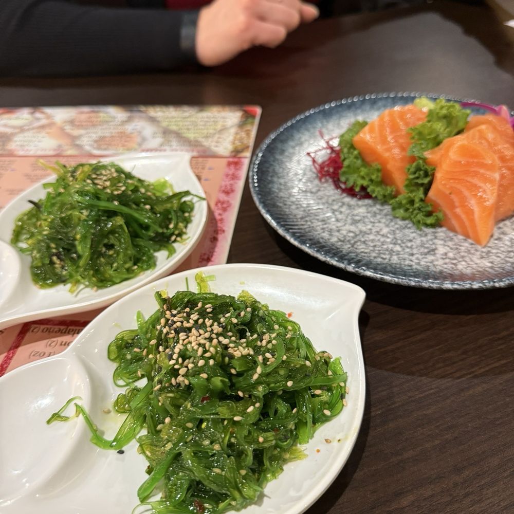Sushi Yama - Seaweed salad and sashimi - Sushi Bars Near Me - Orlando, Florida Sushi Yama - Seaweed salad and sashimi - Sushi Bars Near Me - Orlando, Florida