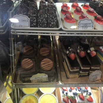 Farhat Sweets - Window shopping while drooling part 2 - Desserts Near Me - Troy , Michigan