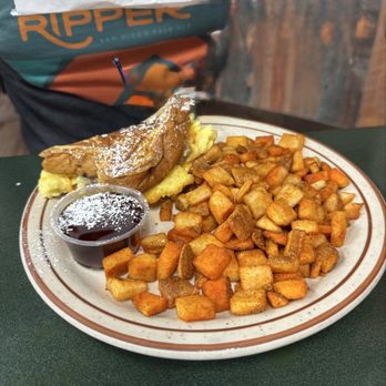 洋楽 Le Le - Breakfast / Staygold / Aardvarck Order Egg Works (2025 Village Center Cir) Menu Delivery in