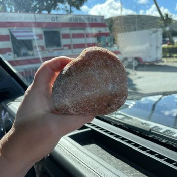 Leonard's Bakery - Bakeries Near Me - Honolulu, Hawaii