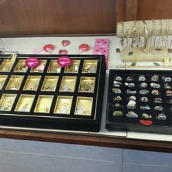 Golden Pawn & Jewelry