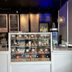 Doe Donuts - Inside