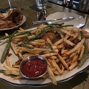 HANK’S DOWNTOWN DIVE - 90 Photos & 65 Reviews - 111 E Chatham St, Cary