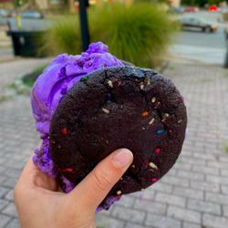 Insomnia Cookies