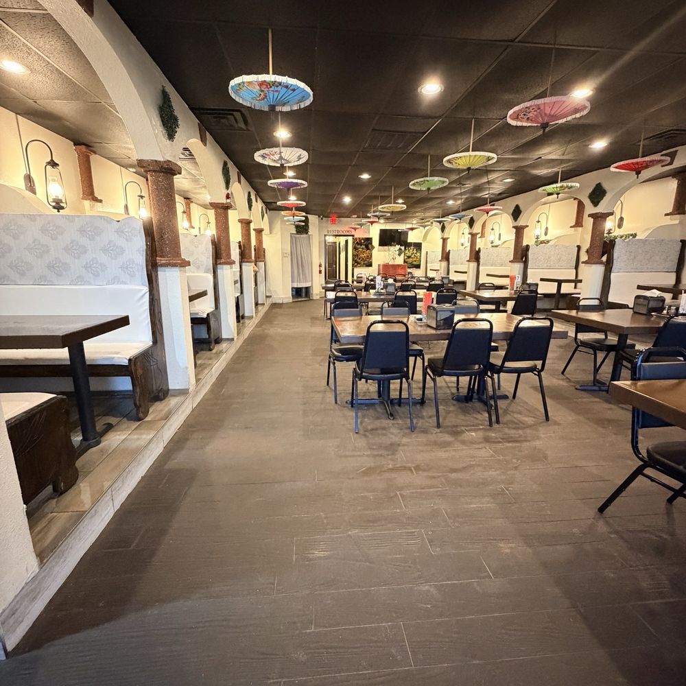 Lisu Thai Restaurant - Dining area - Thai Near Me - Bixby, Oklahoma Lisu Thai Restaurant - Dining area - Thai Near Me - Bixby, Oklahoma