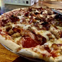 Bucketheads Sports Bar & Grill - 4-Meat Pizza