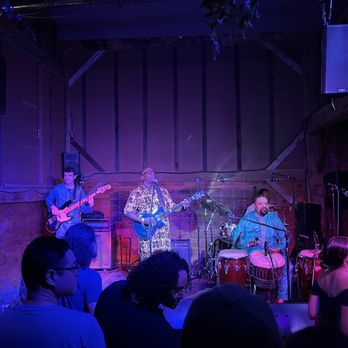 Race Brook Lodge - Amazing concert in the barn - Hotels Near Me - Sheffield, Massachusetts