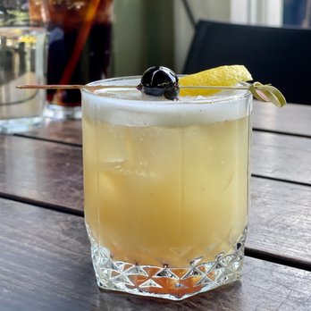 Eureka! - Whiskey Sour - Burgers Near Me - Claremont, California