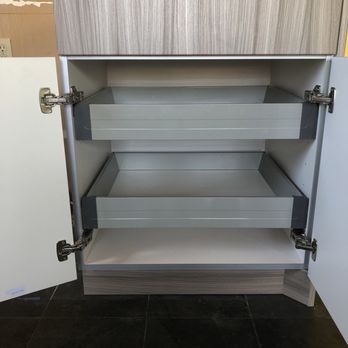 MTD Kitchen - Put in drawers that are too big and leave no rook to use them - Cabinetry Near Me - North Hollywood, California
