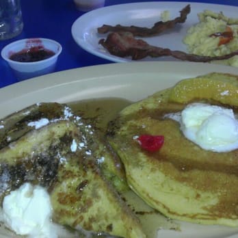 Gus Jr No 7 - The American special for $5.99... Can't go wrong! :) - American Near Me - Banning, California