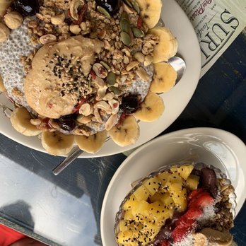 Surla - Chia-lie Brown & Açai Tropical - Sushi Bars Near Me - Tarifa, California