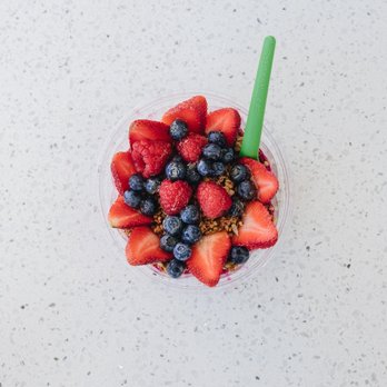 Northwest Pine Apple - Dragon Berry bowl - Juice Bars & Smoothies Near Me - Medford, Oregon