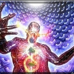 Sylwia Giza - Http://www.sylwiagiza.com/about-sylwia.html
Image: Alex Grey