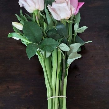 KW Flowers - $85 Valentine's Day Special Bouquet (Premium) - Florists Near Me - Waterloo, Ontario